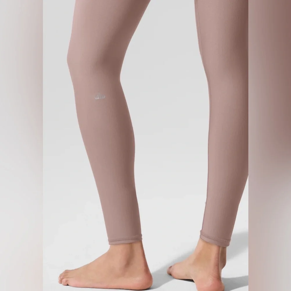 **NWT** ALO Yoga Taupe 7/8 High-Waisted Airlift Leggings